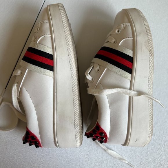 Steve Madden White Platform Sneakers w/ Red & Black Stripe Detail/Studs Size 6 - Picture 8 of 9
